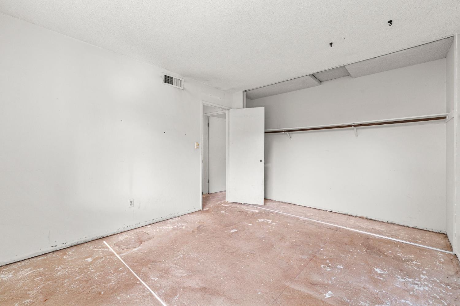 5113 Greenberry Drive