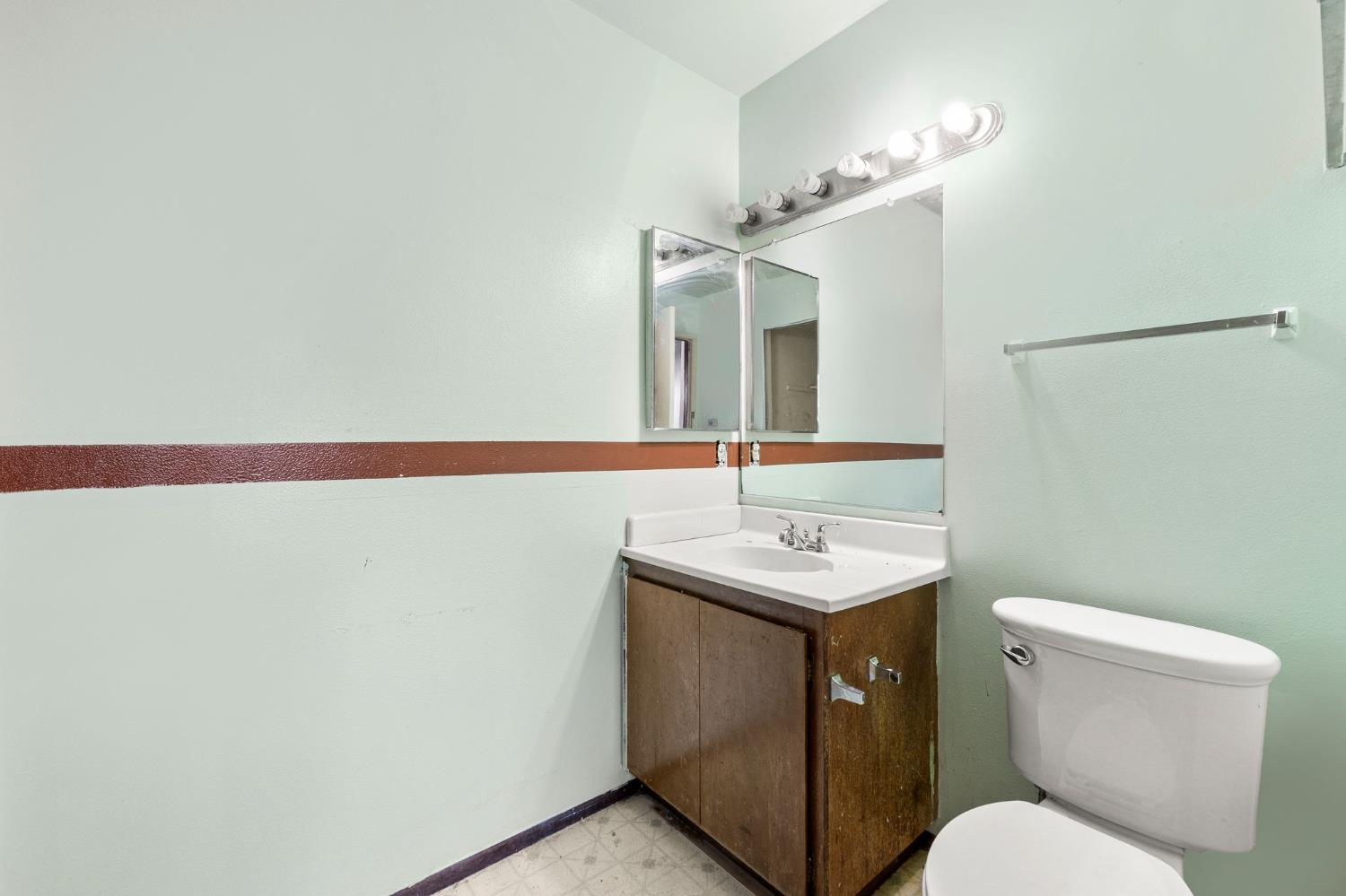 5113 Greenberry Drive