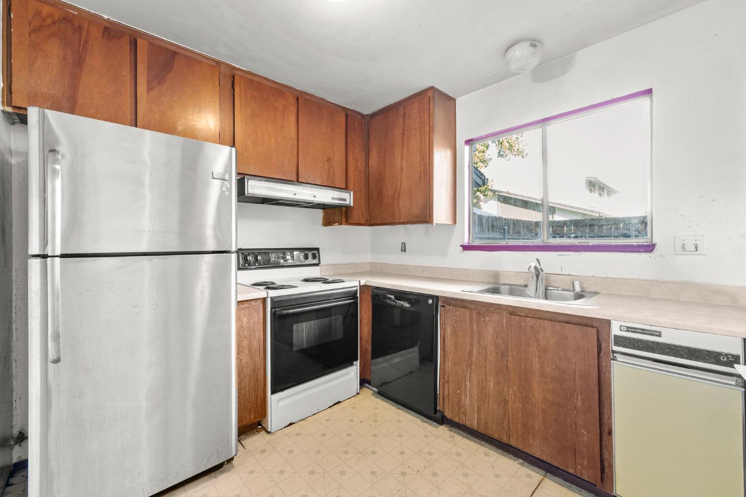 5113 Greenberry Drive