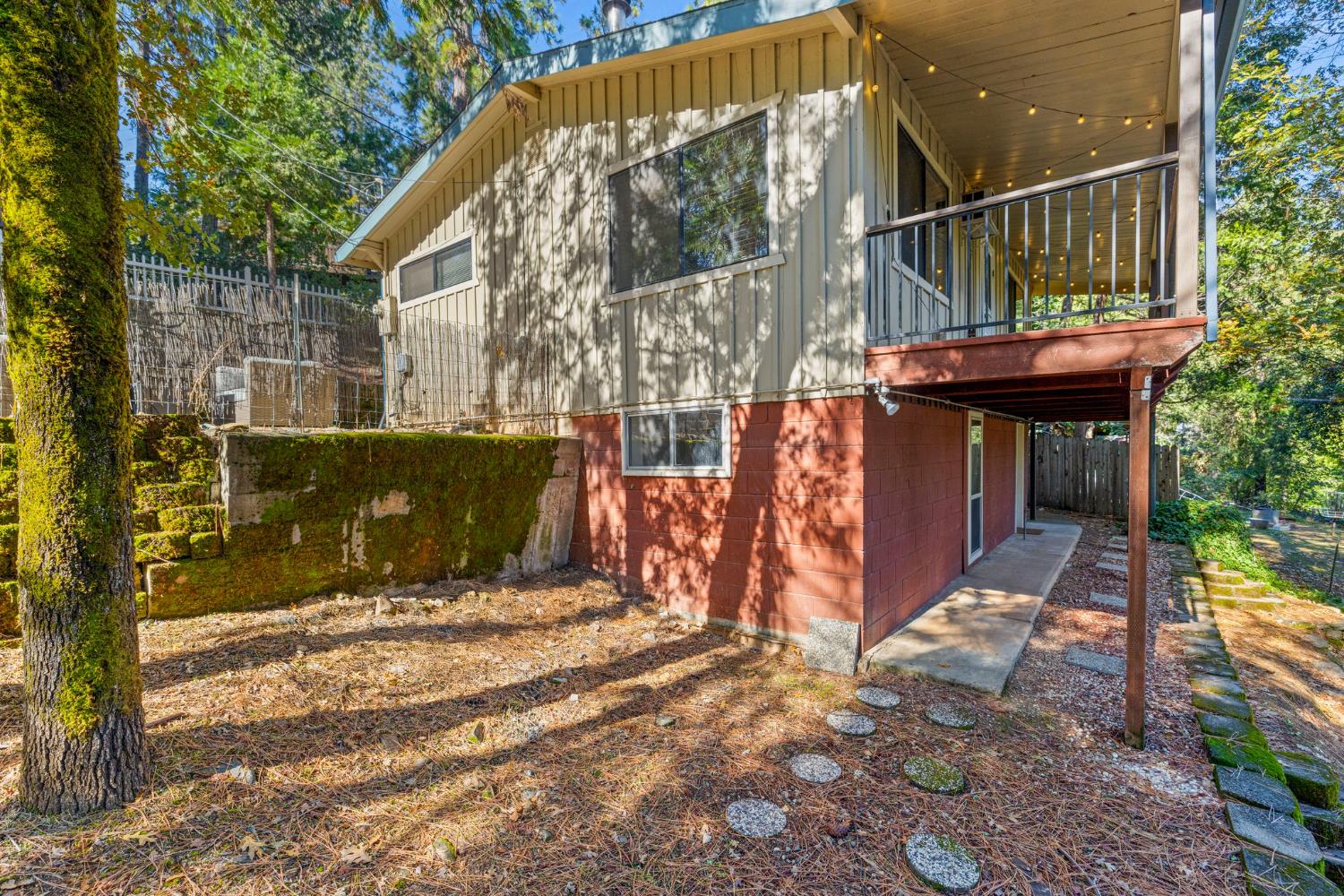 3220 Naomi Way