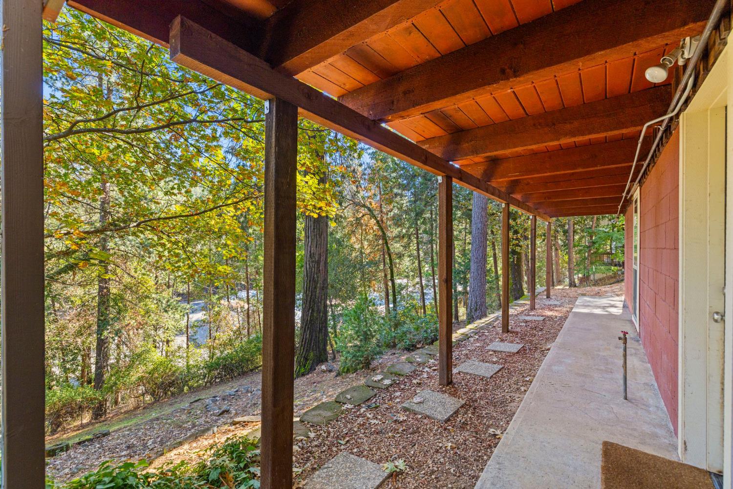 3220 Naomi Way