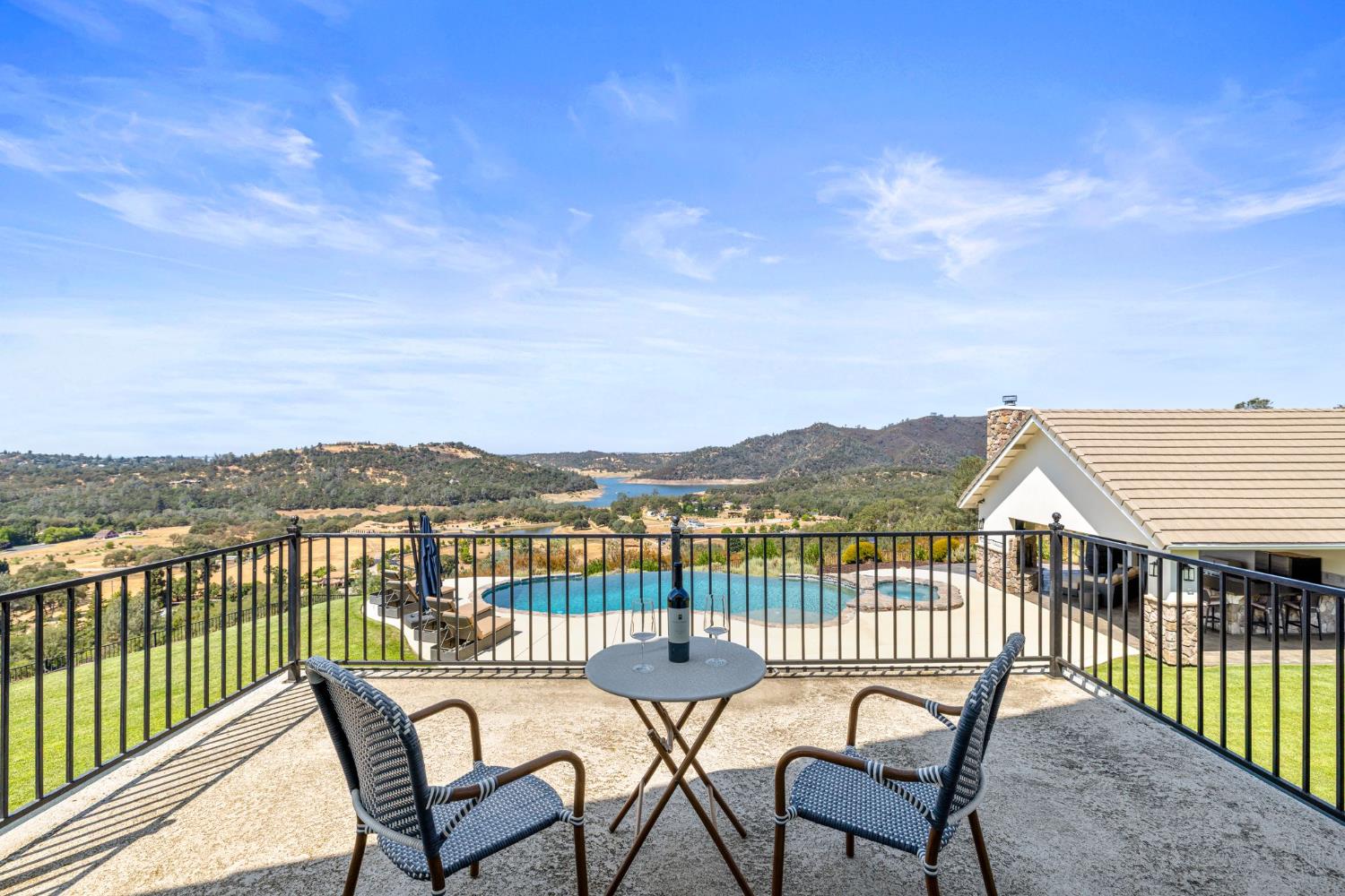 2001 Salmon Valley Lane