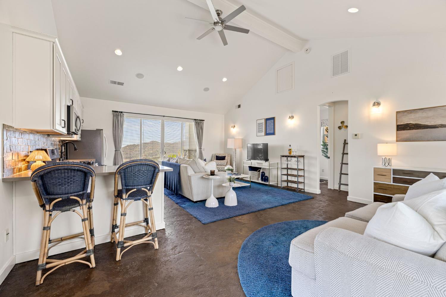 2001 Salmon Valley Lane