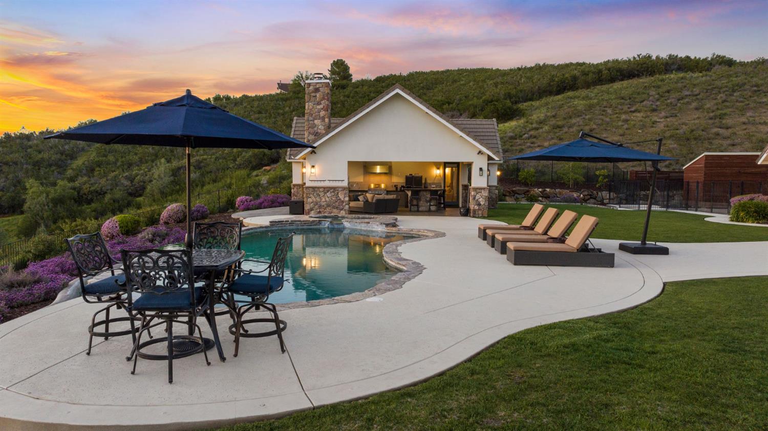 2001 Salmon Valley Lane