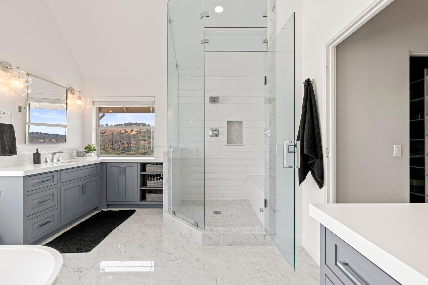 2001 Salmon Valley Lane