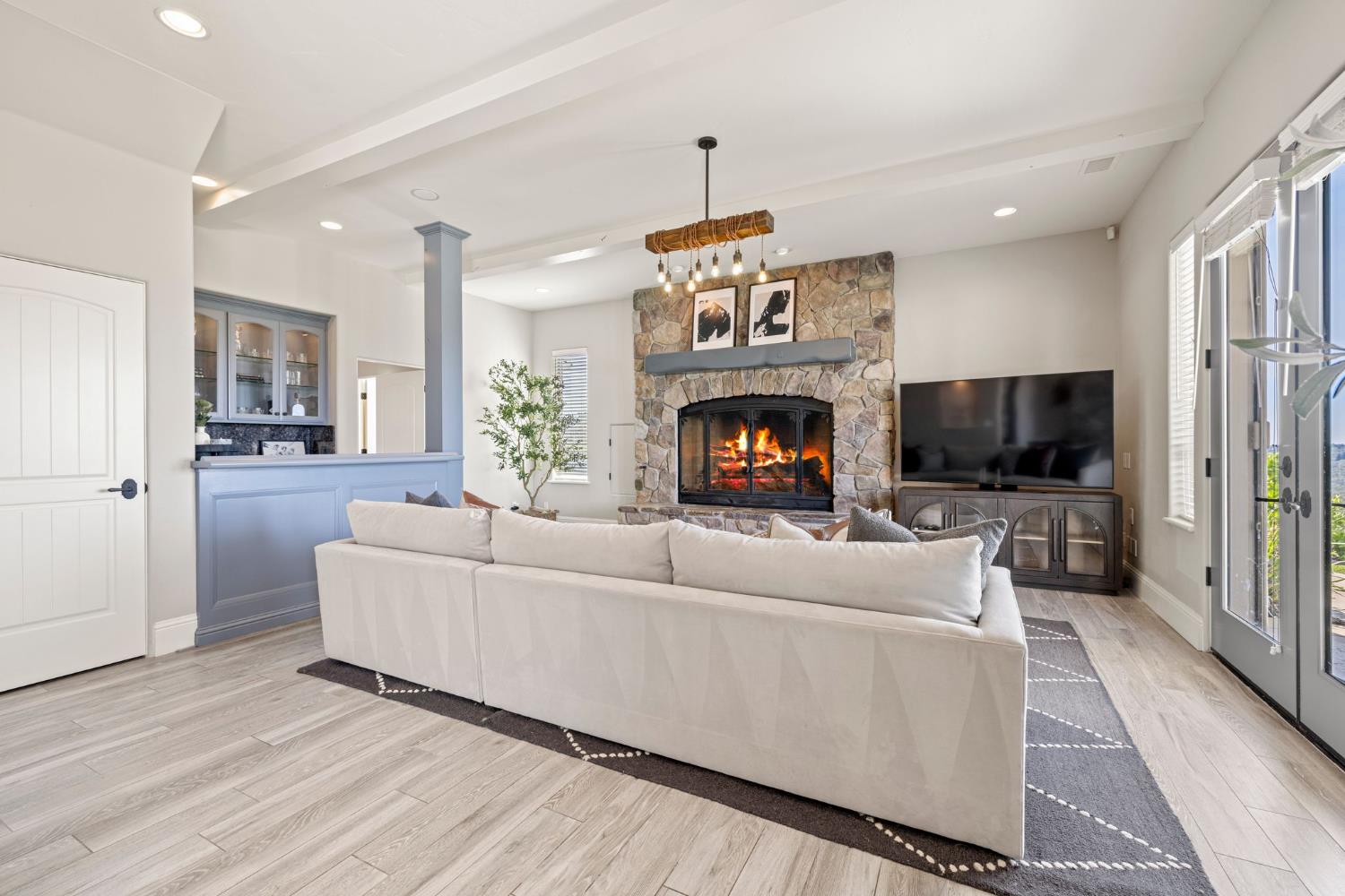 2001 Salmon Valley Lane