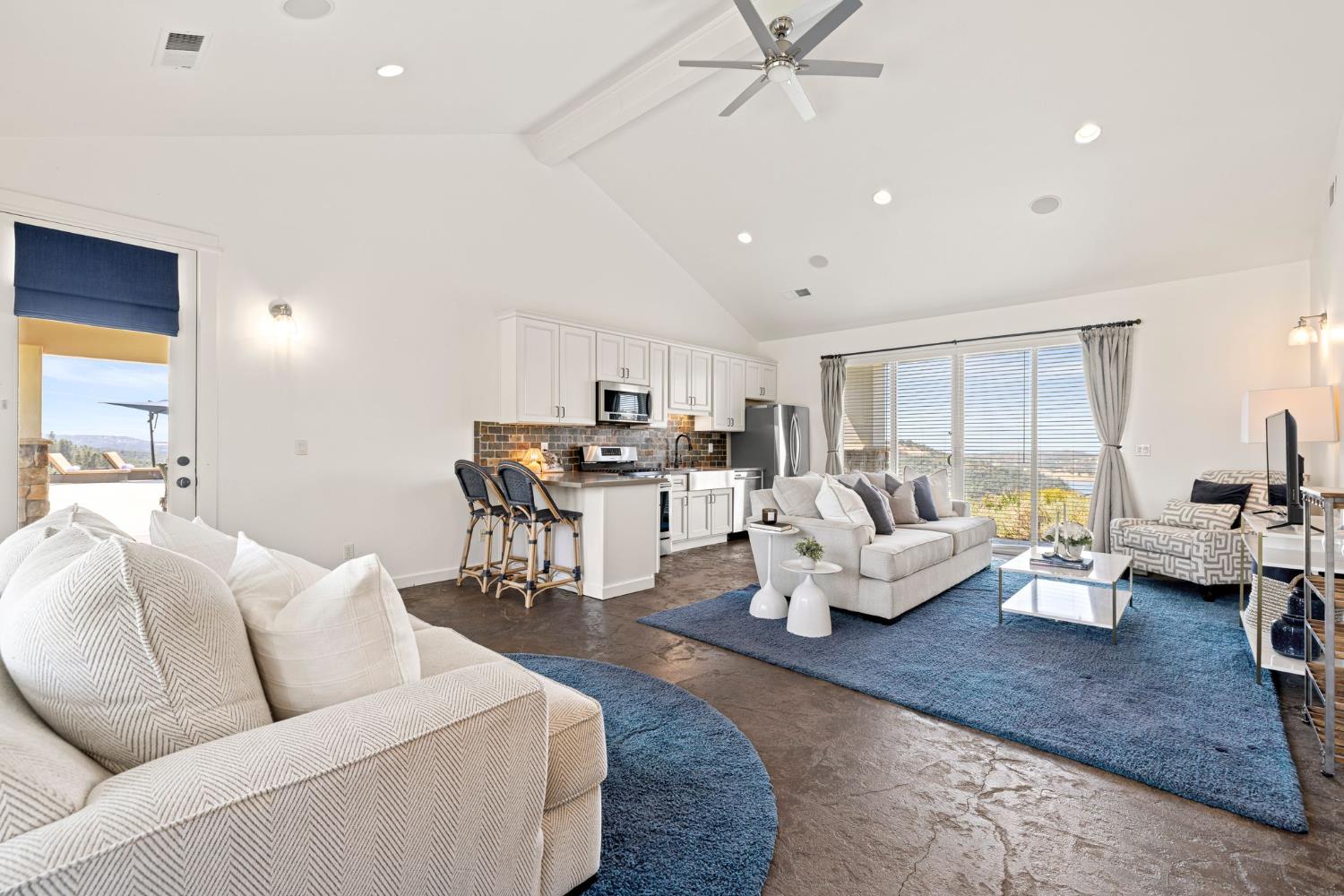 2001 Salmon Valley Lane