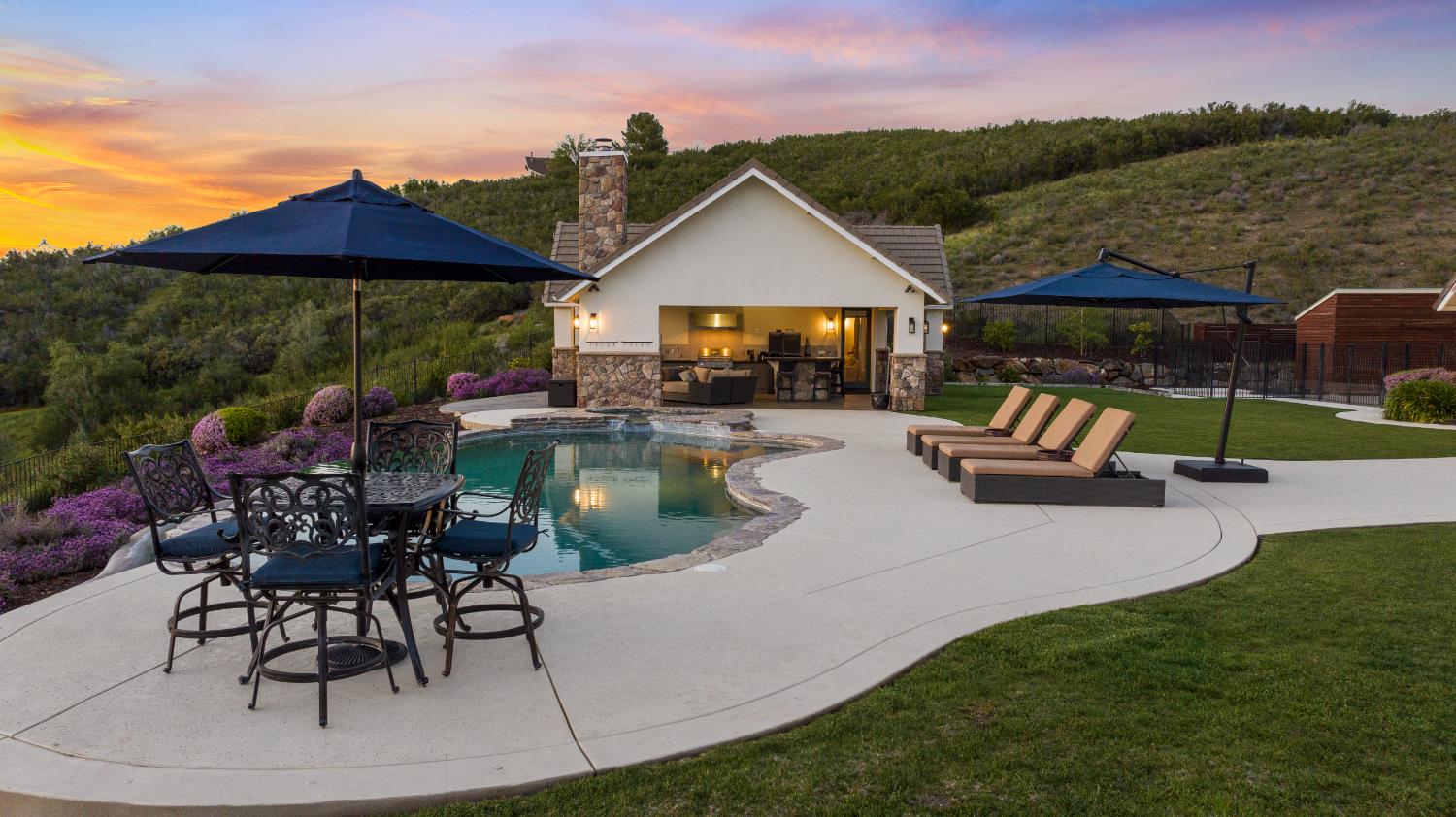 2001 Salmon Valley Lane