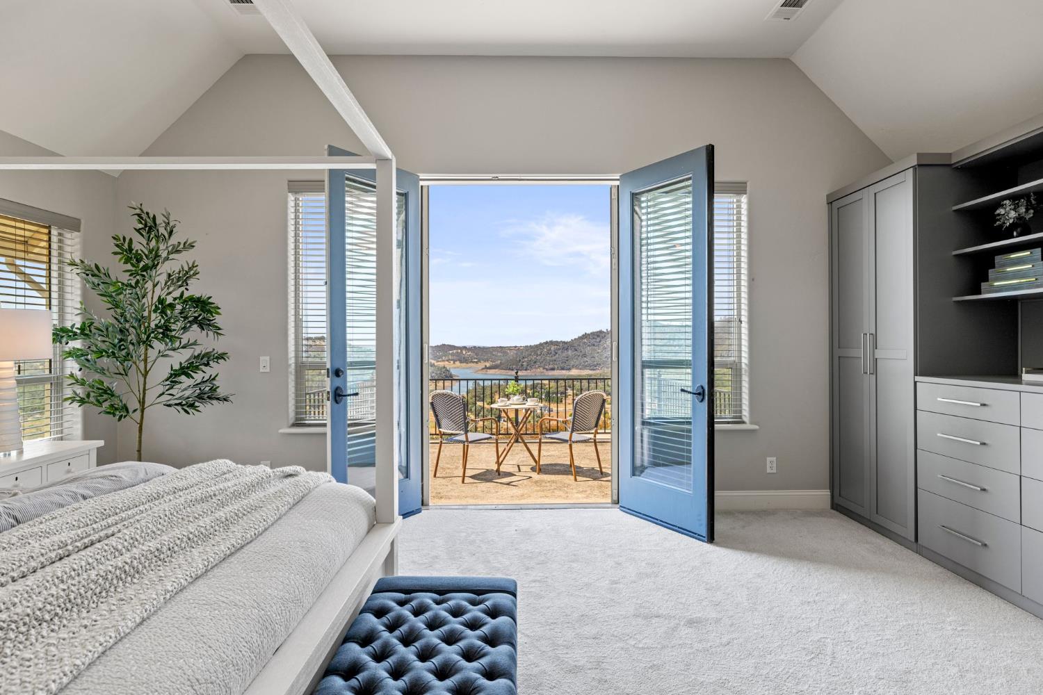 2001 Salmon Valley Lane