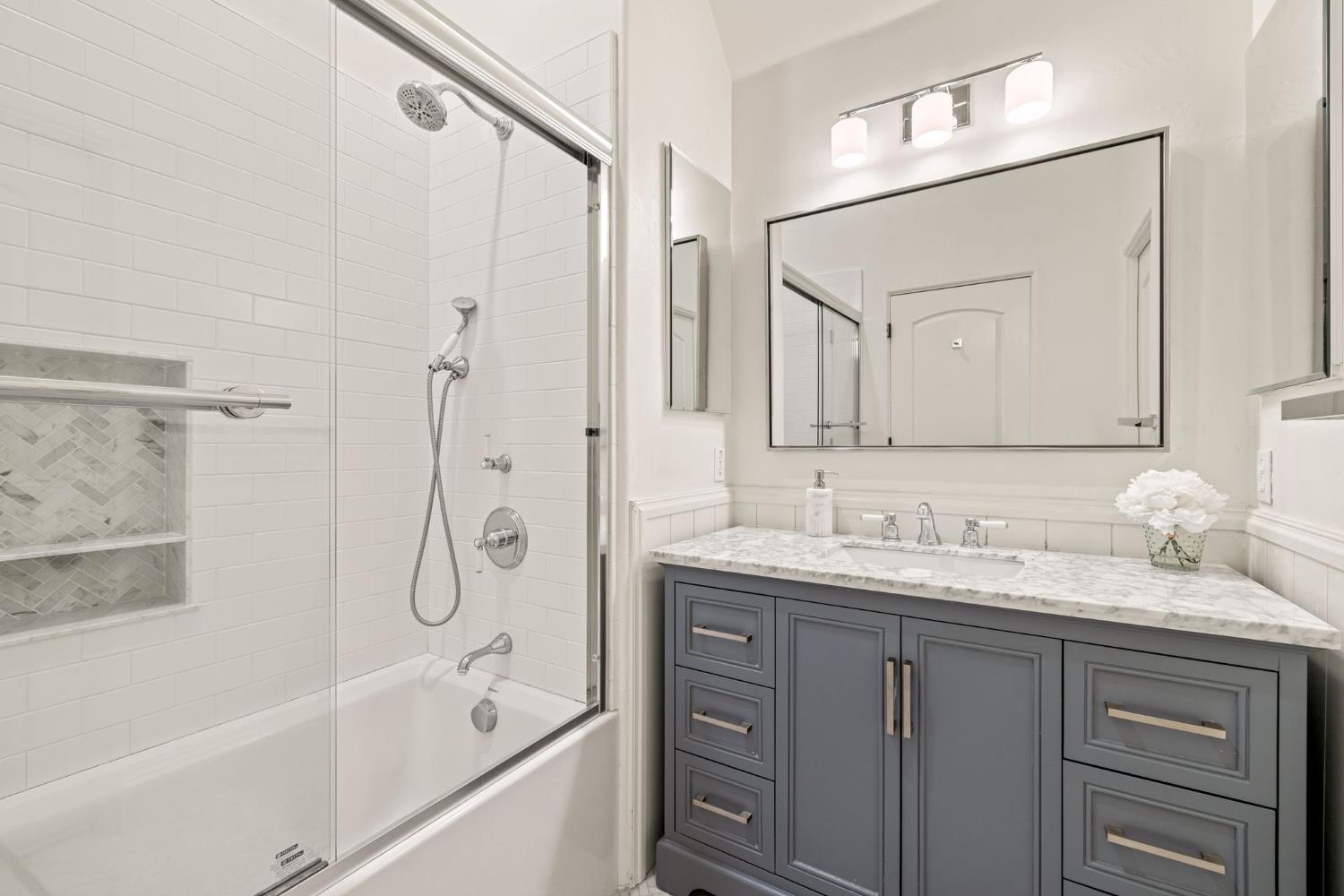 2001 Salmon Valley Lane