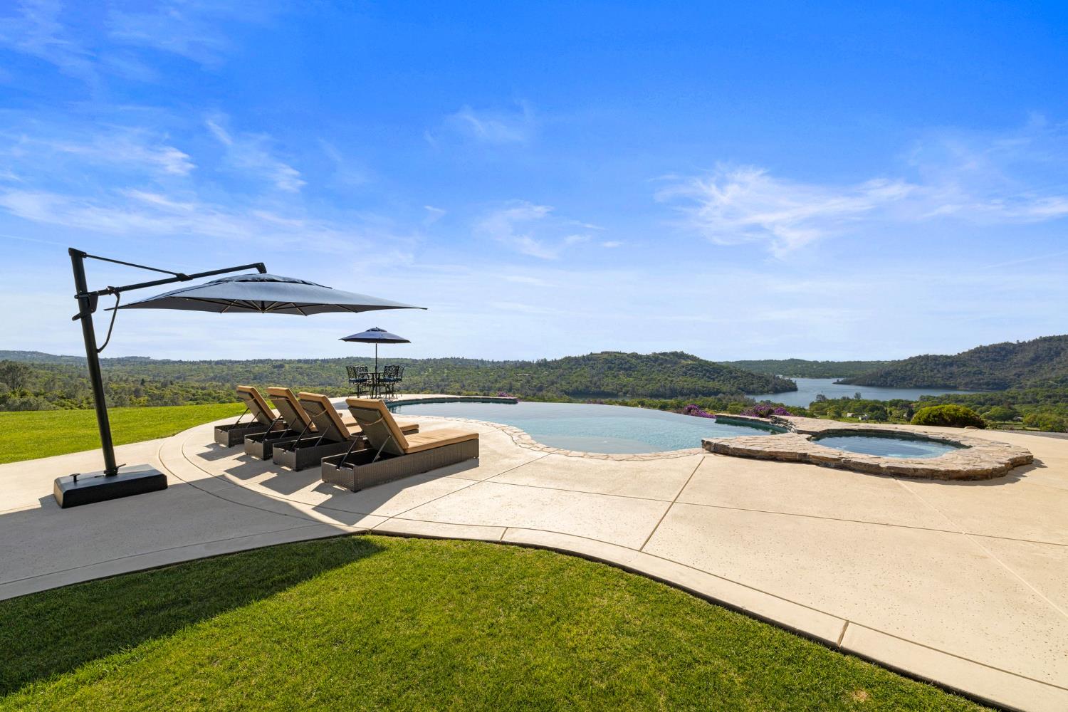 2001 Salmon Valley Lane