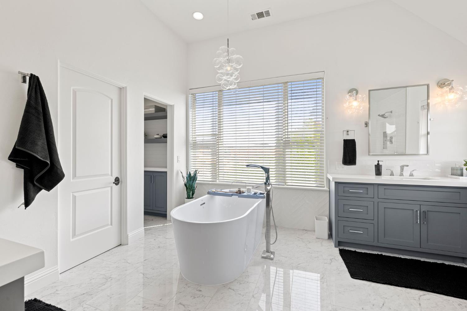 2001 Salmon Valley Lane