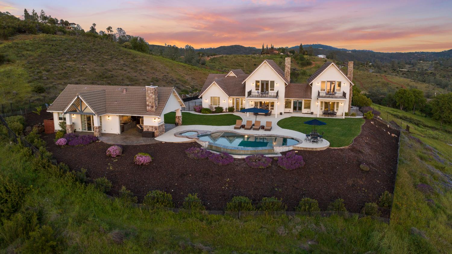 2001 Salmon Valley Lane