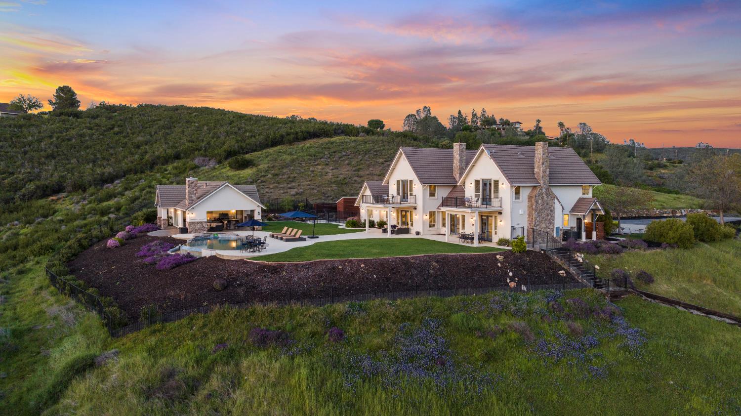 2001 Salmon Valley Lane