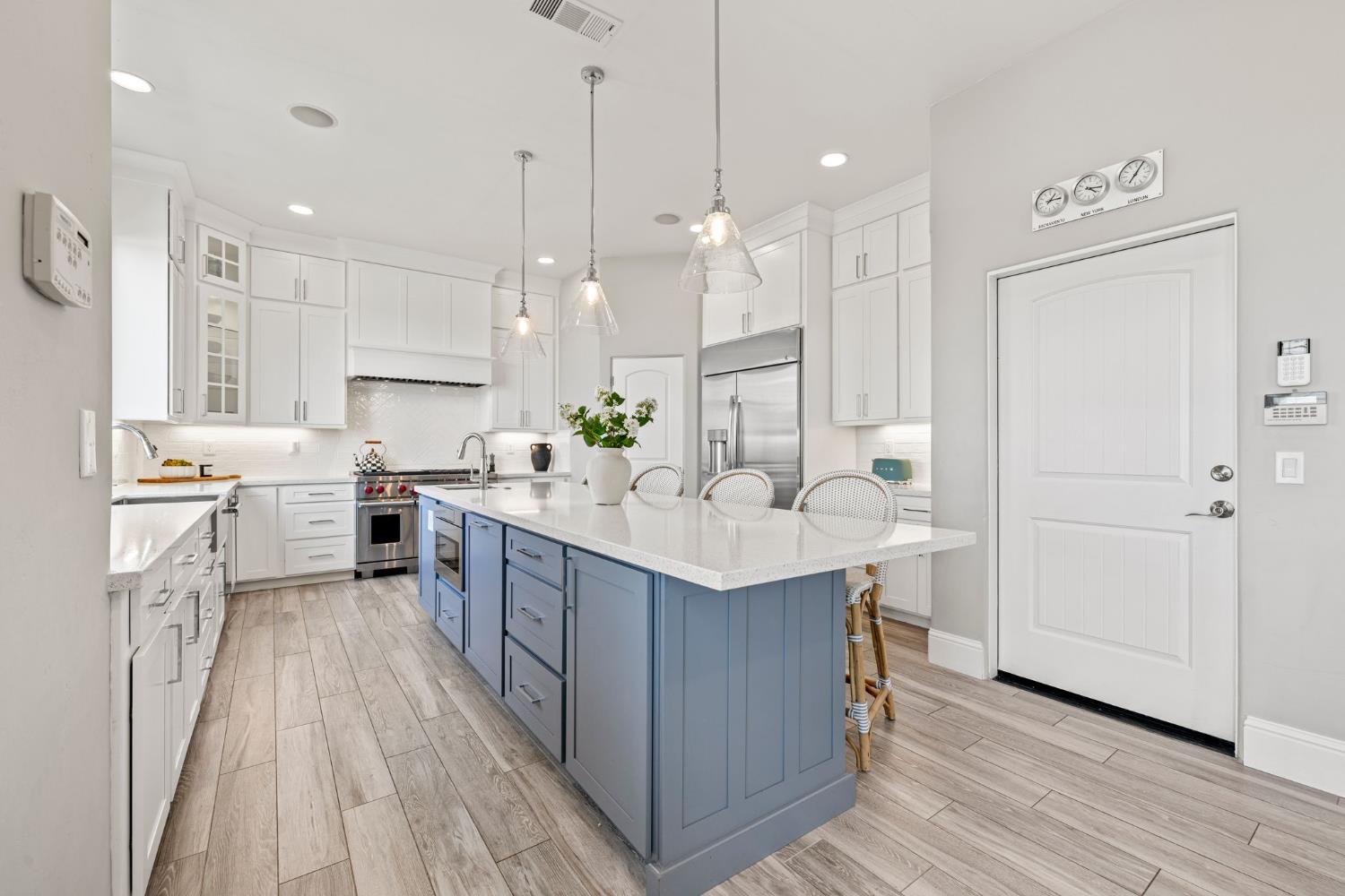 2001 Salmon Valley Lane