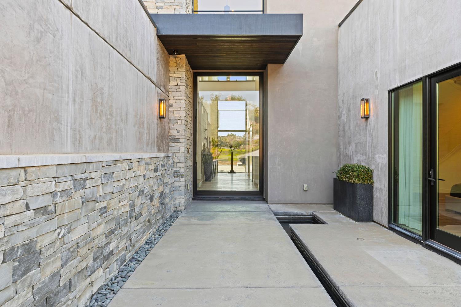 4573 Greenview Drive