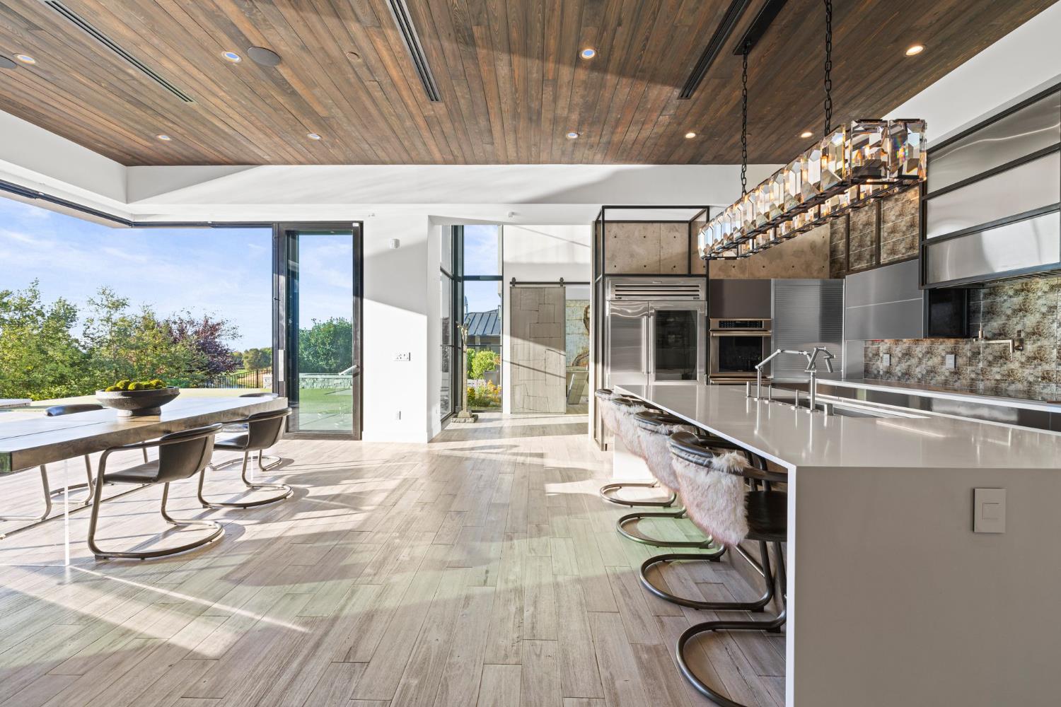 4573 Greenview Drive