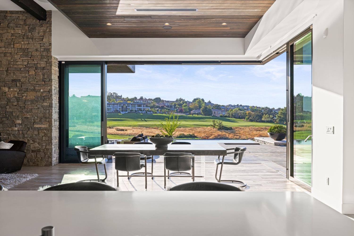 4573 Greenview Drive