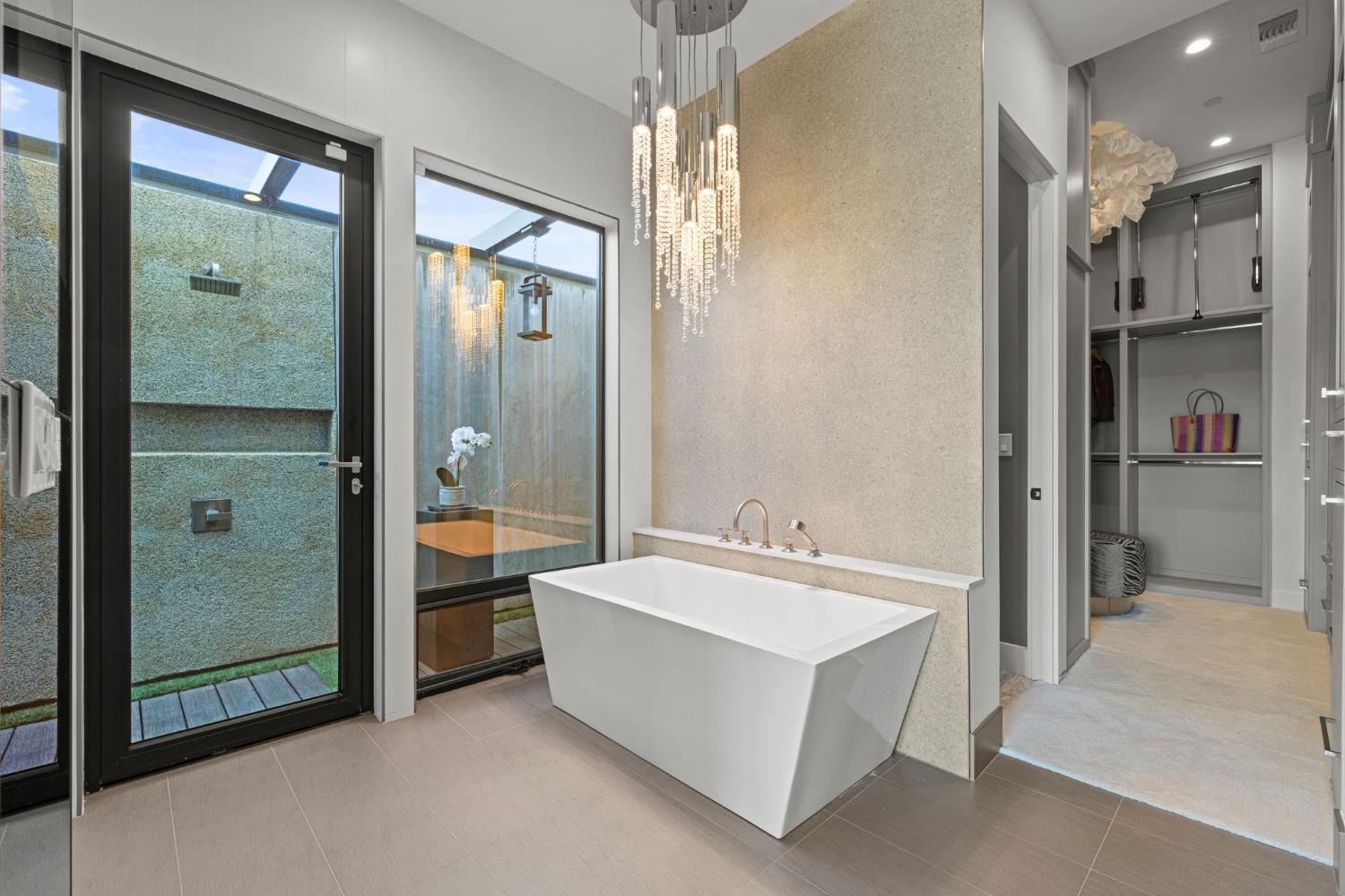 4573 Greenview Drive