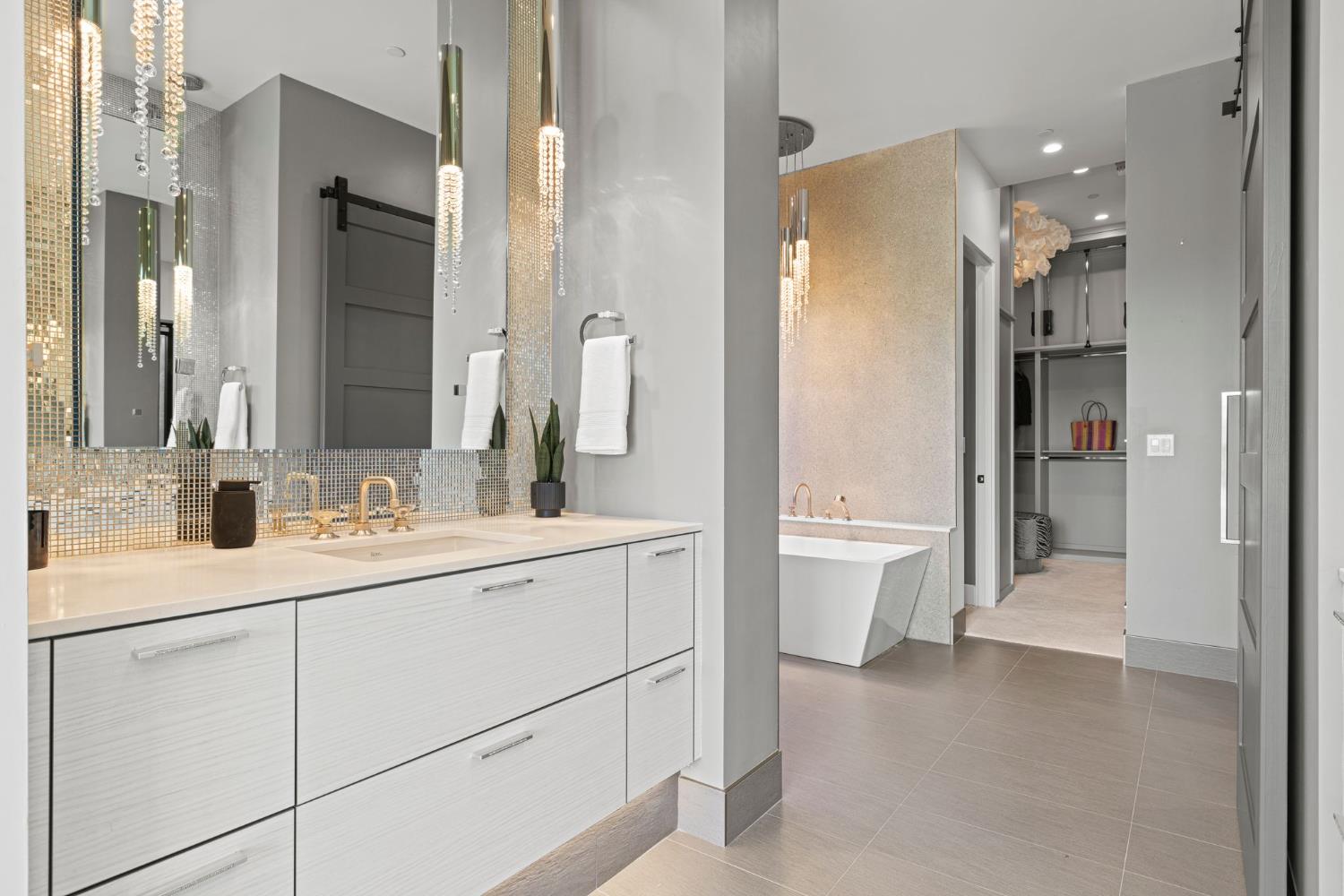 4573 Greenview Drive