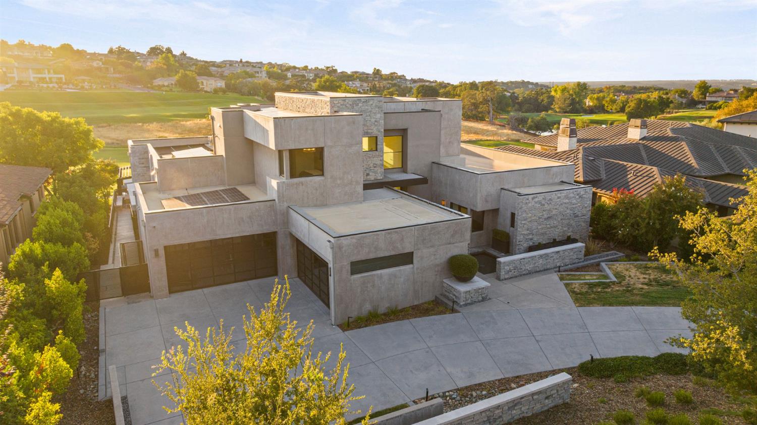 4573 Greenview Drive