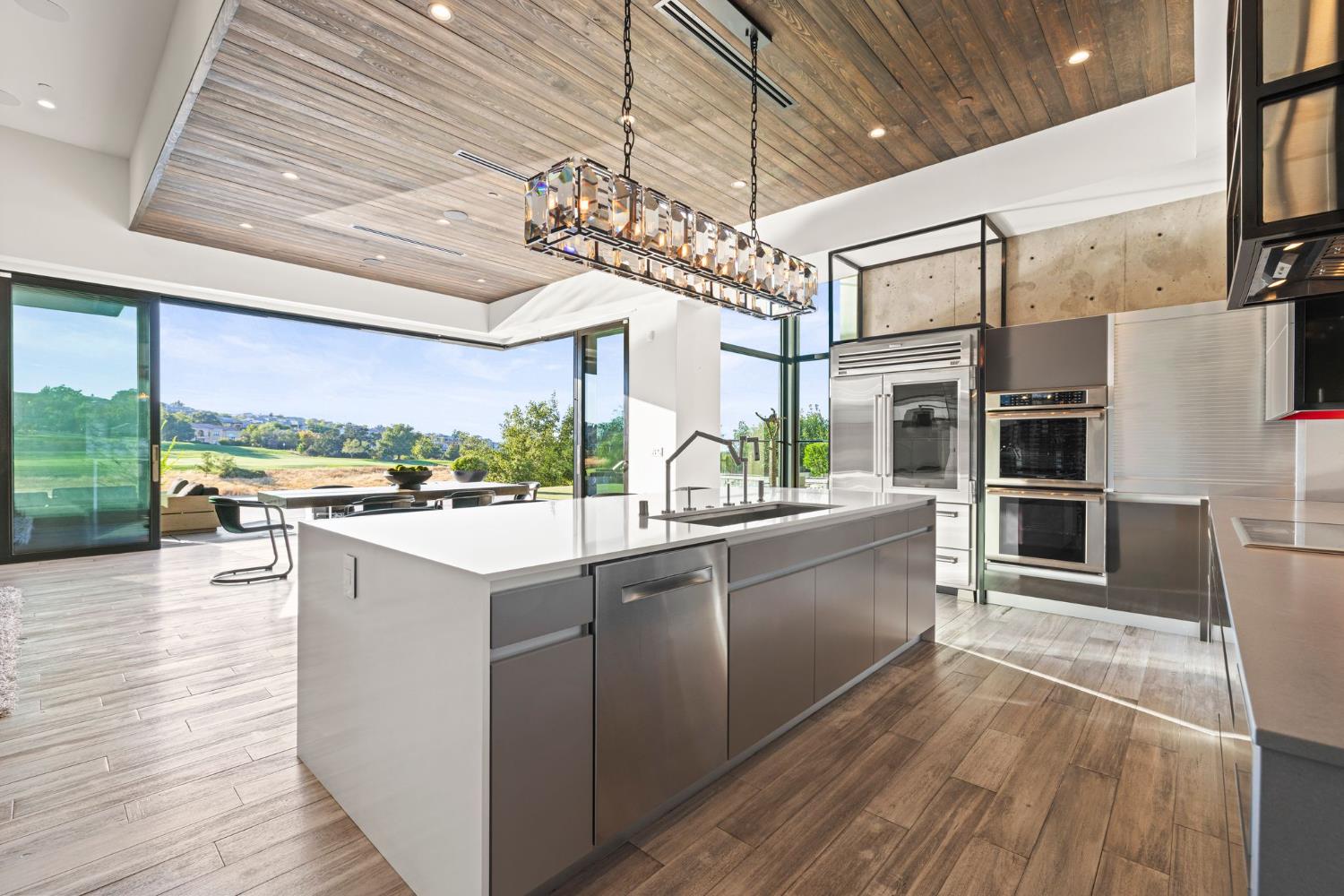 4573 Greenview Drive