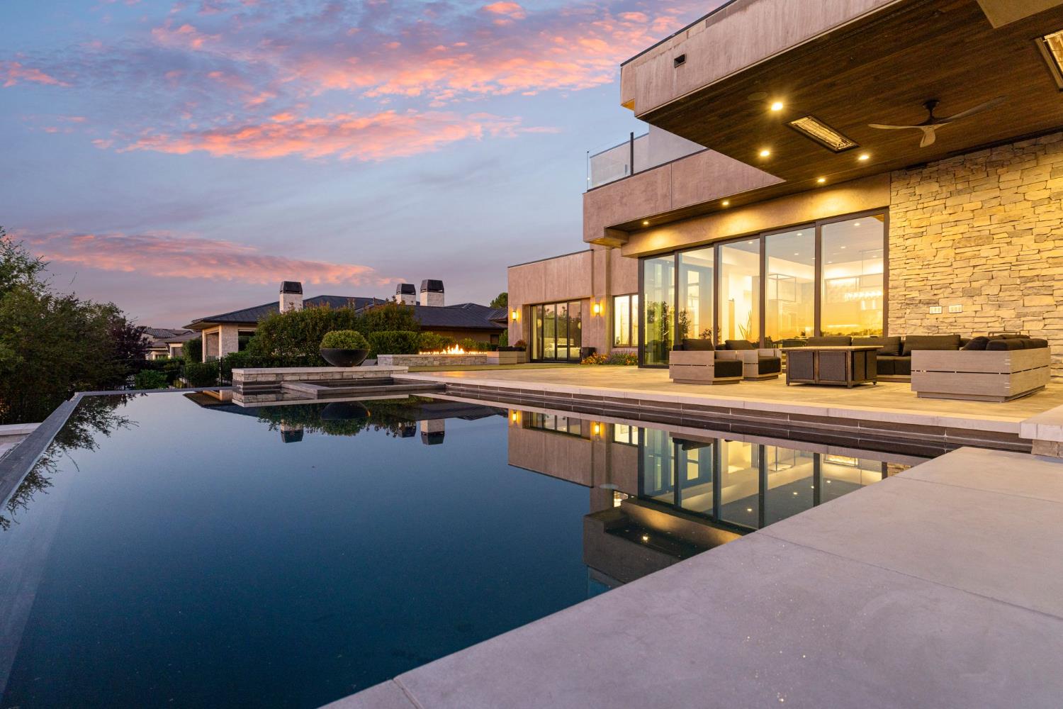 4573 Greenview Drive