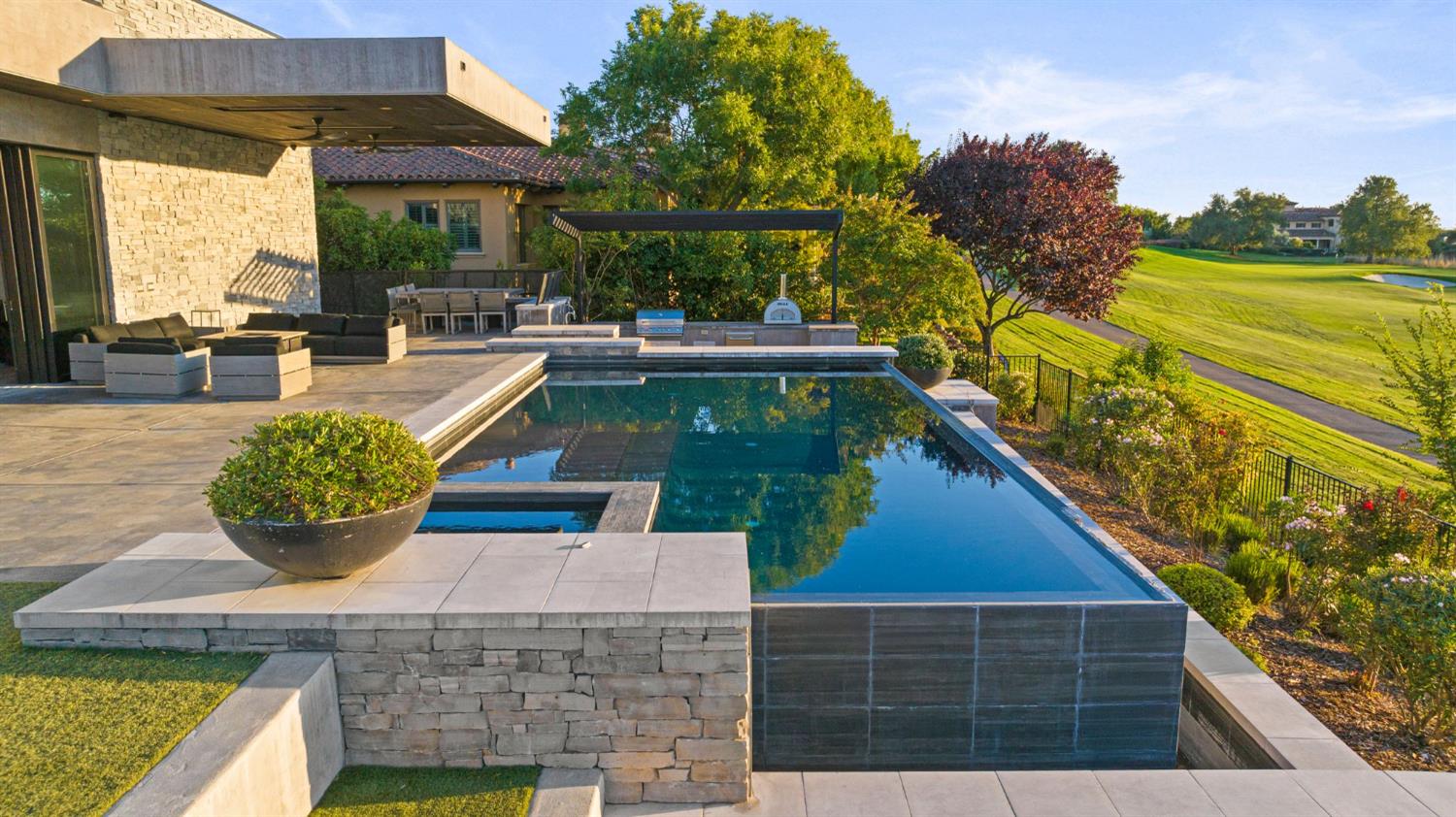 4573 Greenview Drive