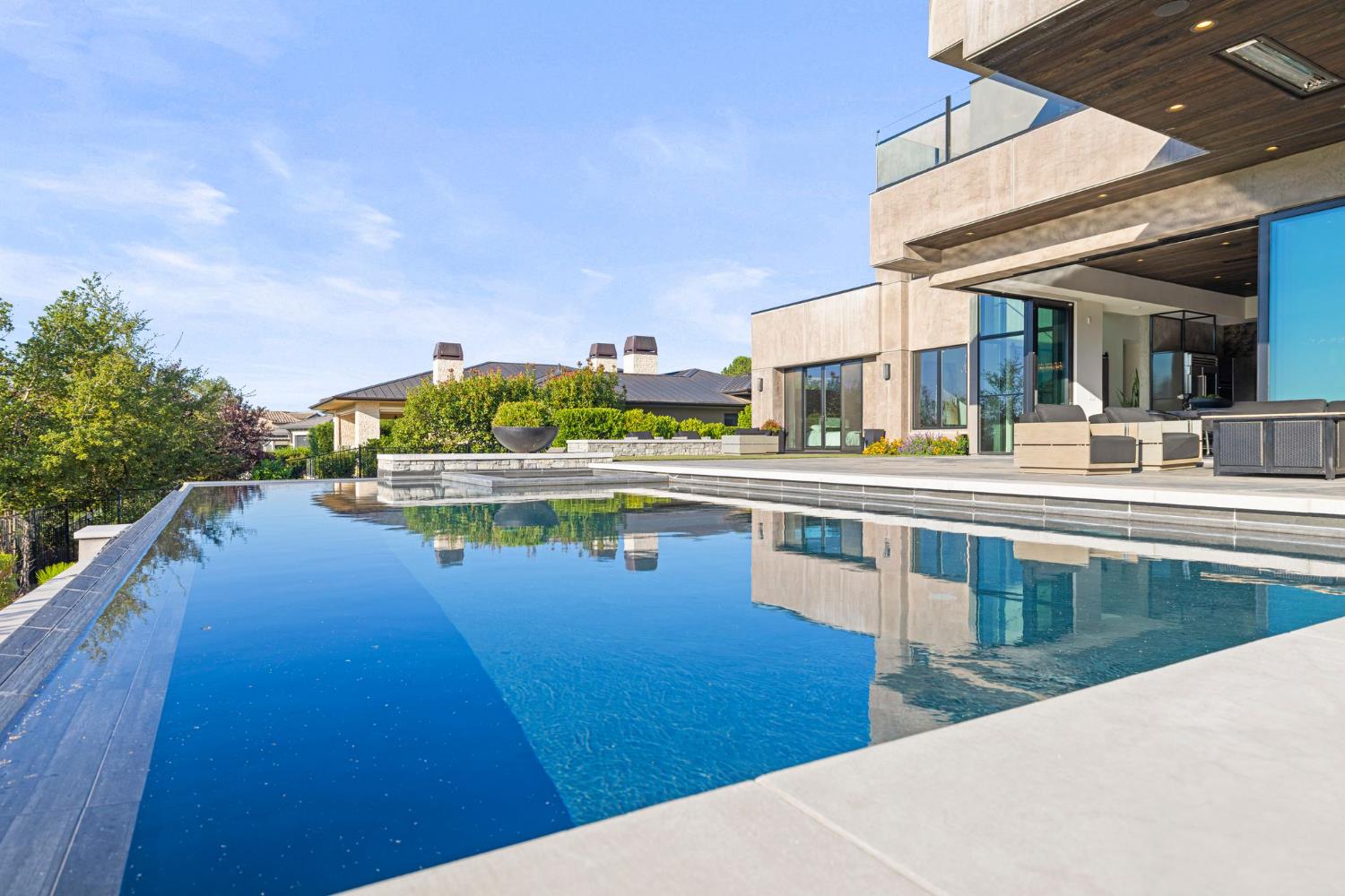 4573 Greenview Drive