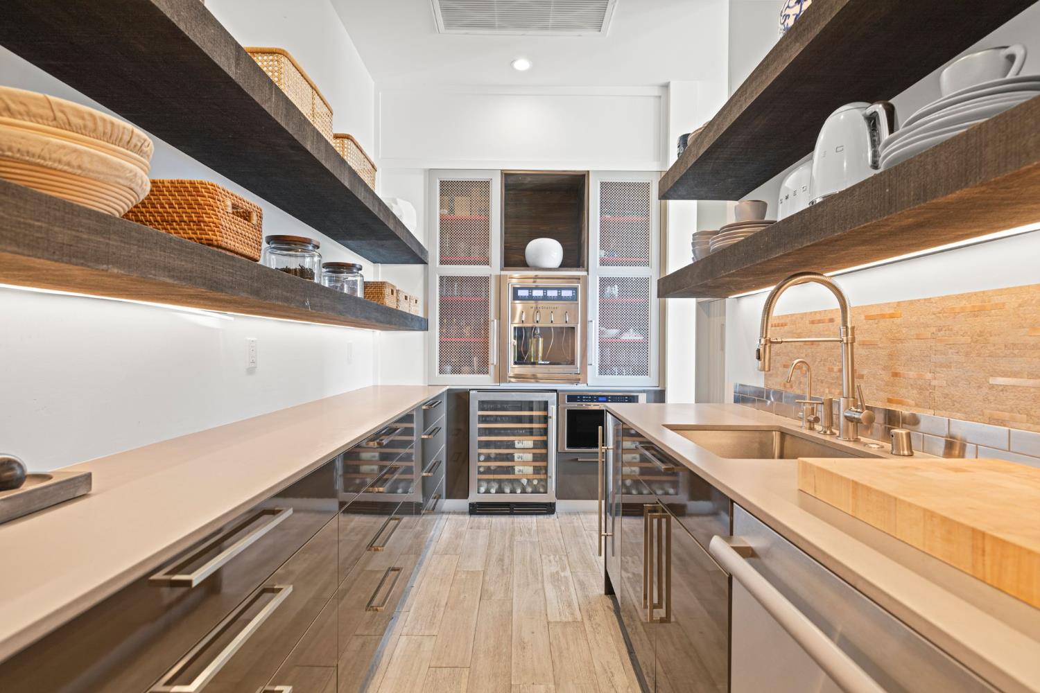 4573 Greenview Drive