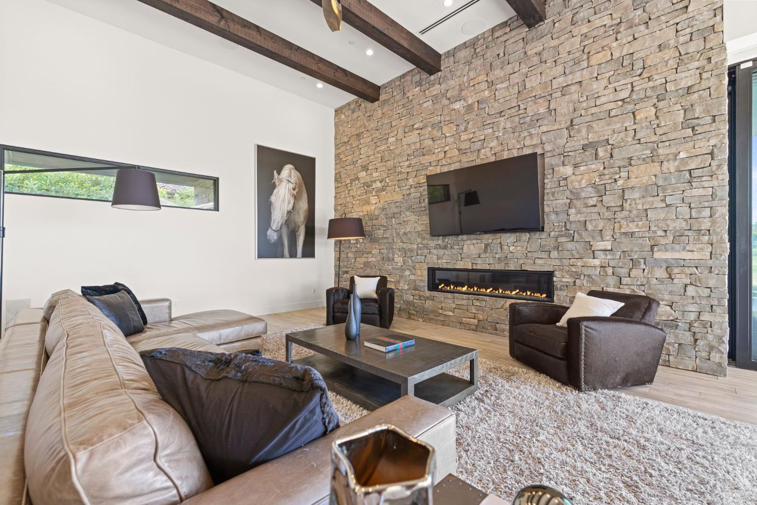 4573 Greenview Drive