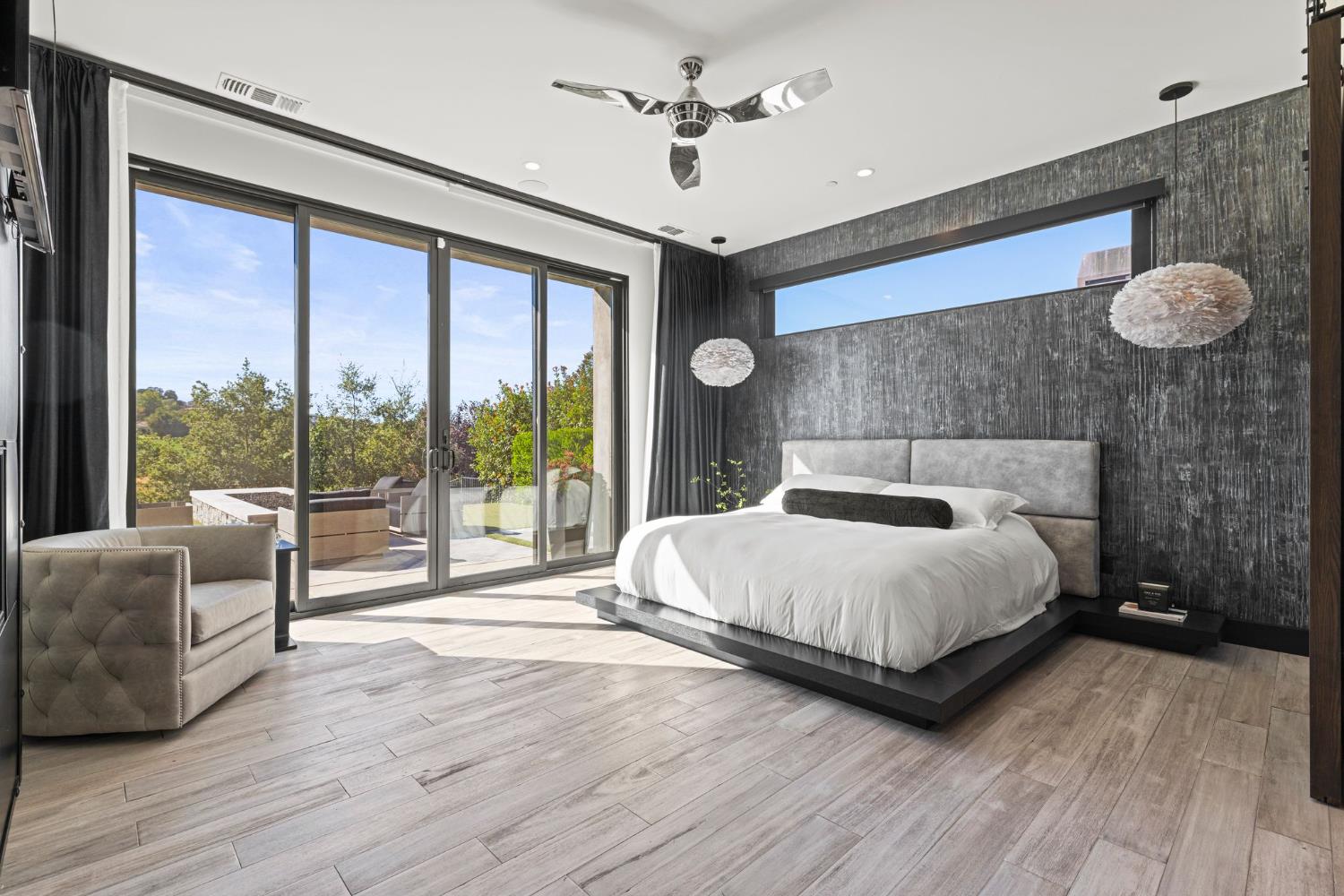 4573 Greenview Drive