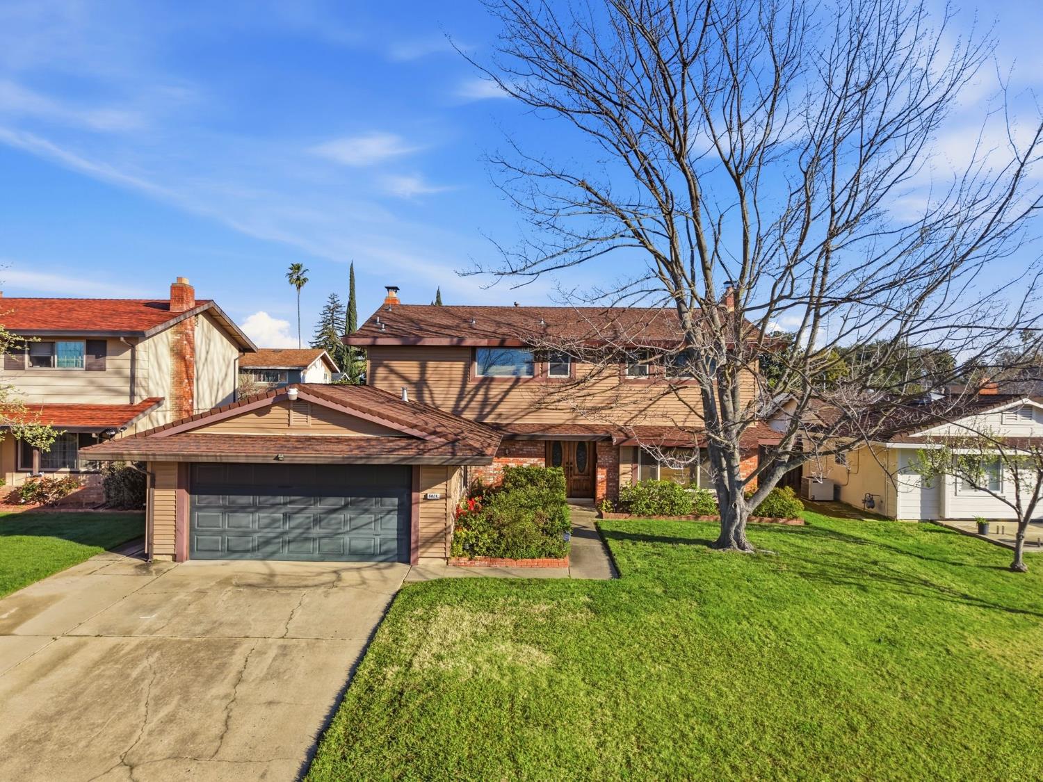 6824 Oaklawn Way