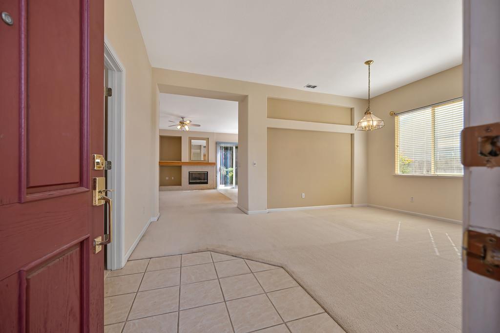433 Ellis Circle