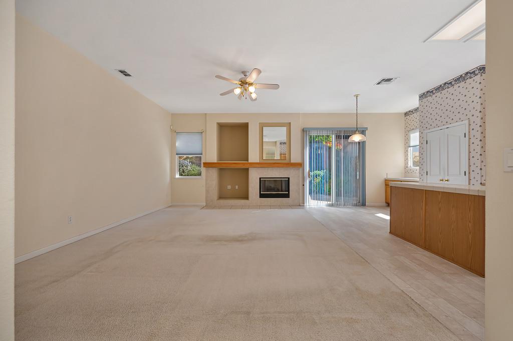 433 Ellis Circle