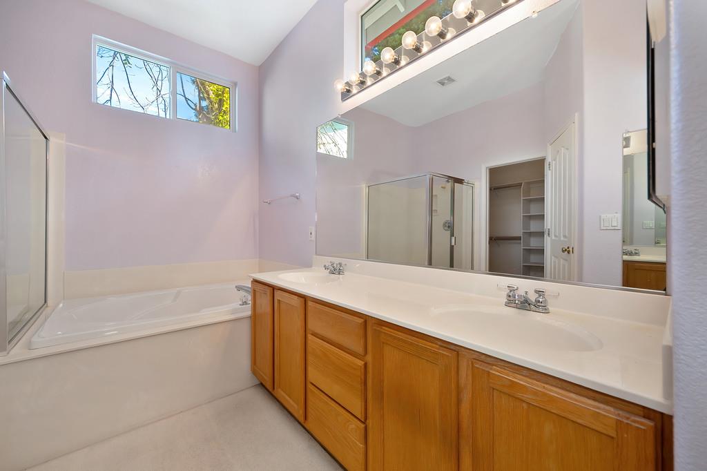 433 Ellis Circle