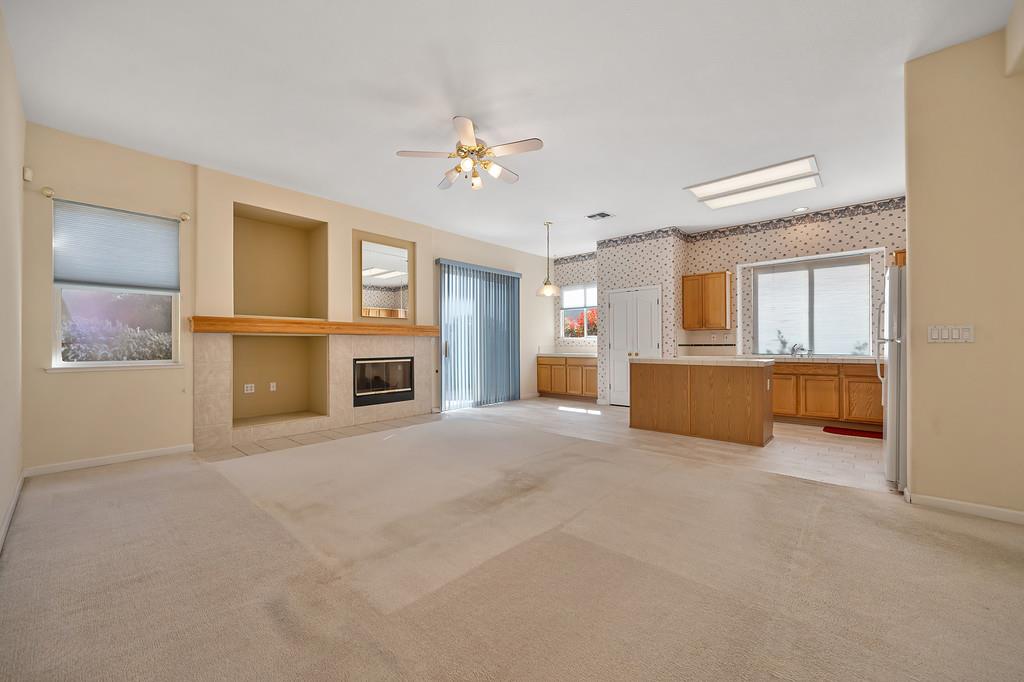 433 Ellis Circle