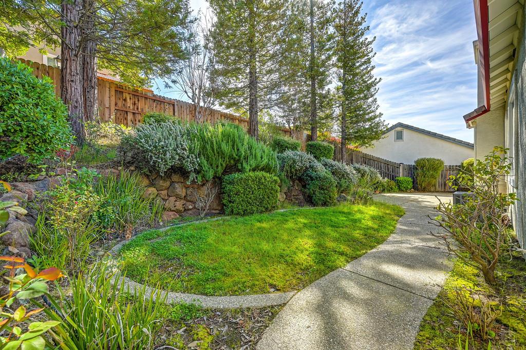 433 Ellis Circle