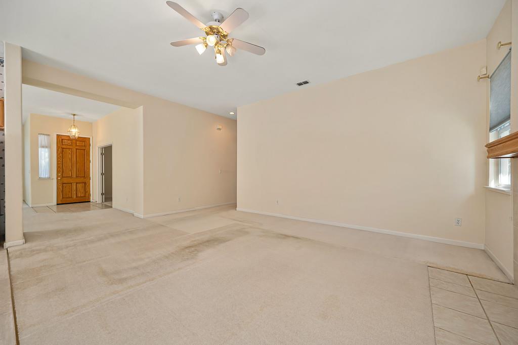 433 Ellis Circle
