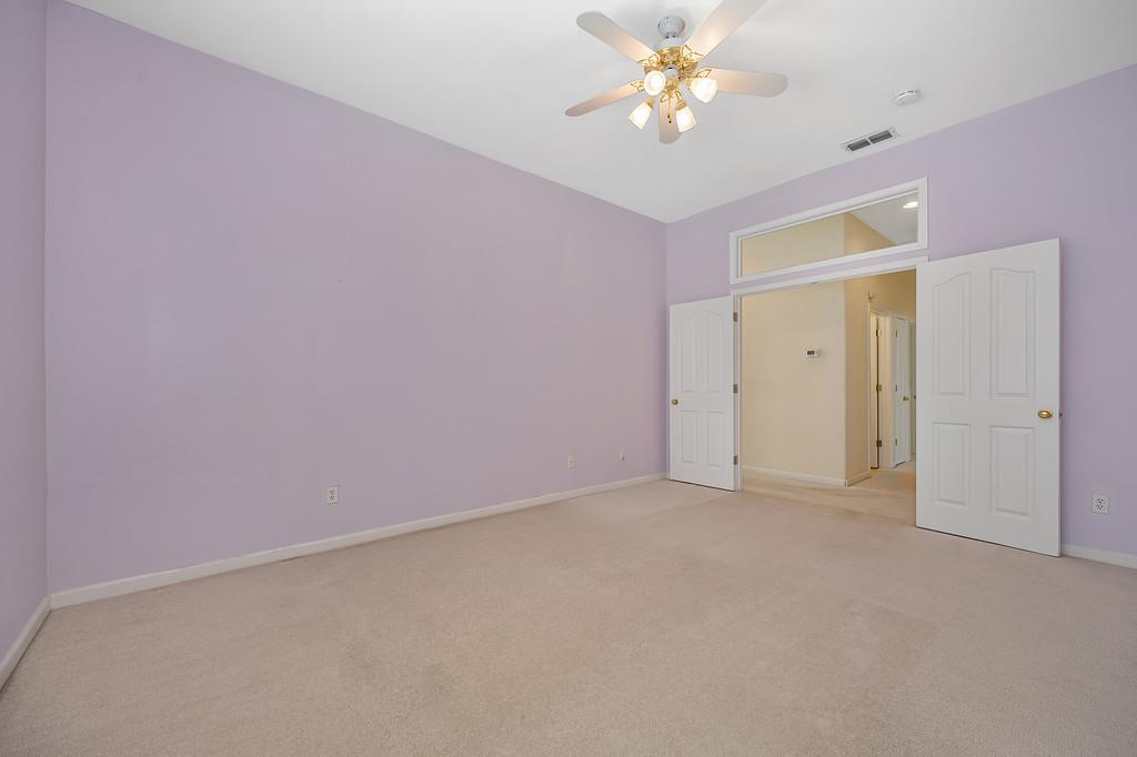 433 Ellis Circle