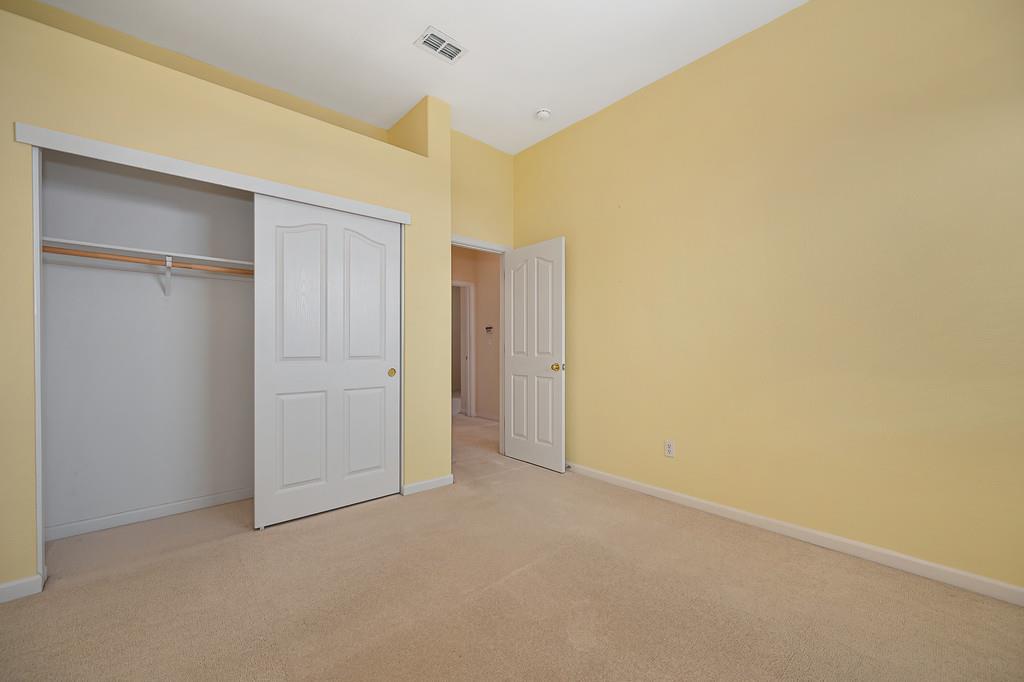 433 Ellis Circle
