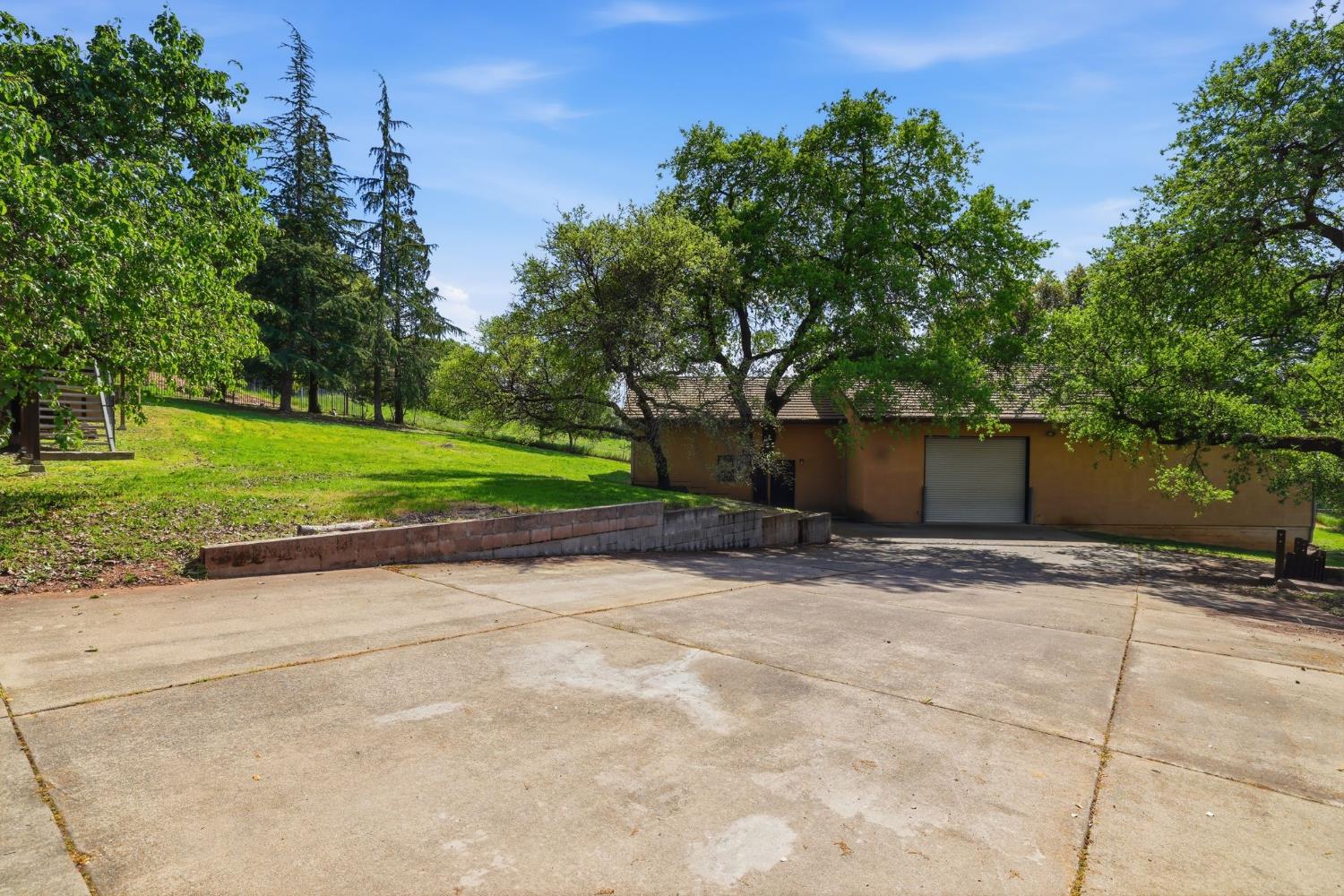 8992 Bronson Drive