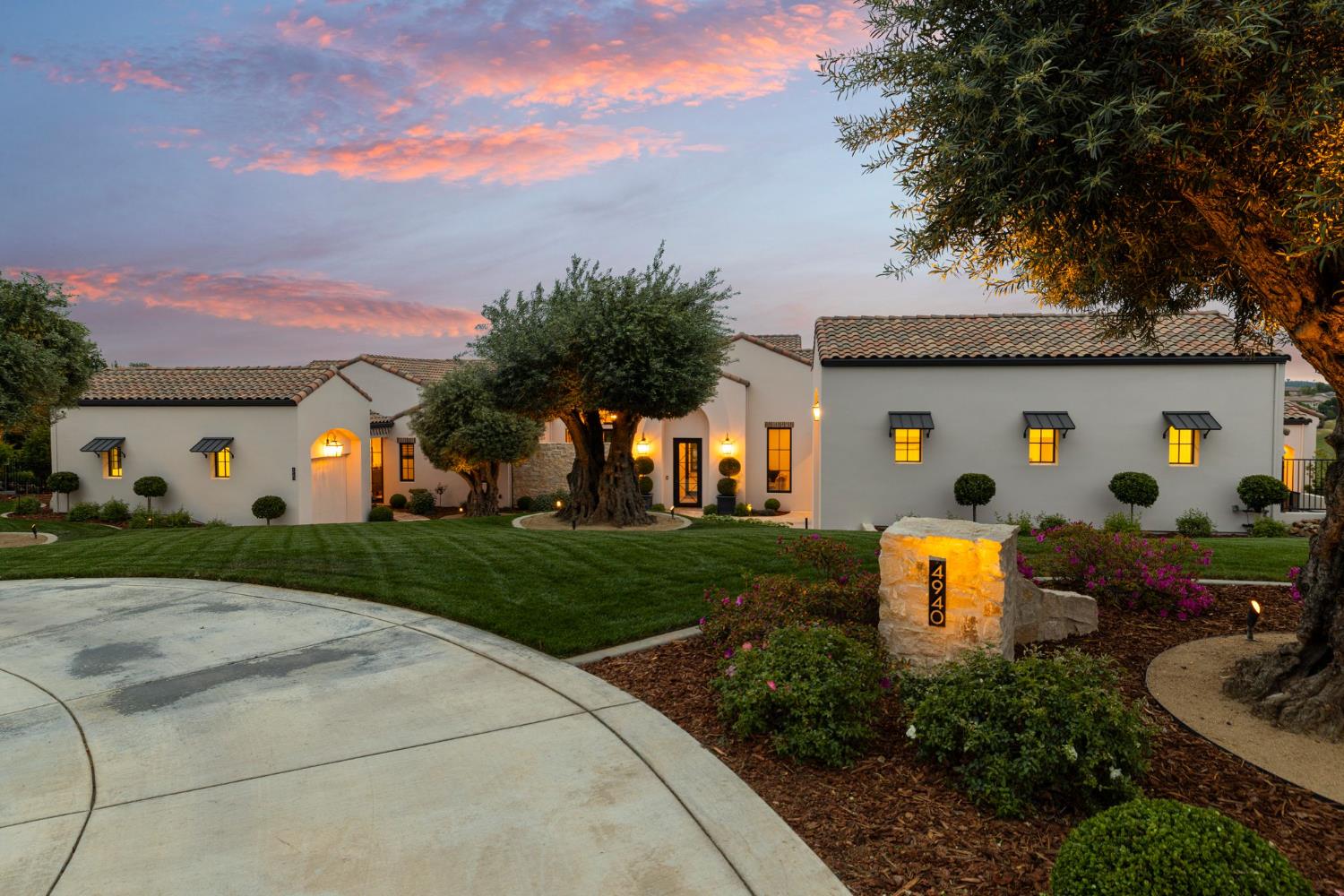 4940 Moreau Court
