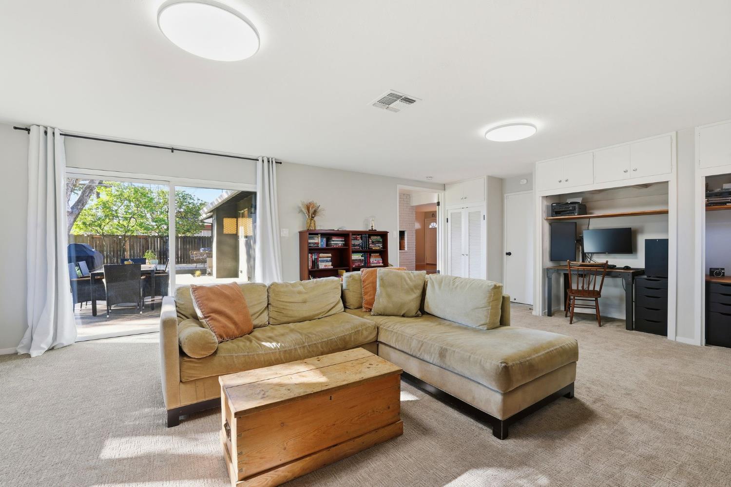 4604 Oxbow Drive