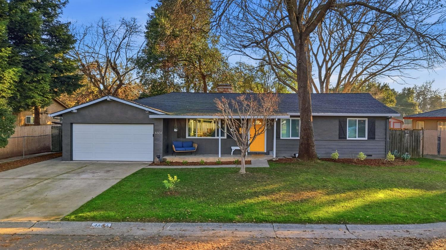 4604 Oxbow Drive