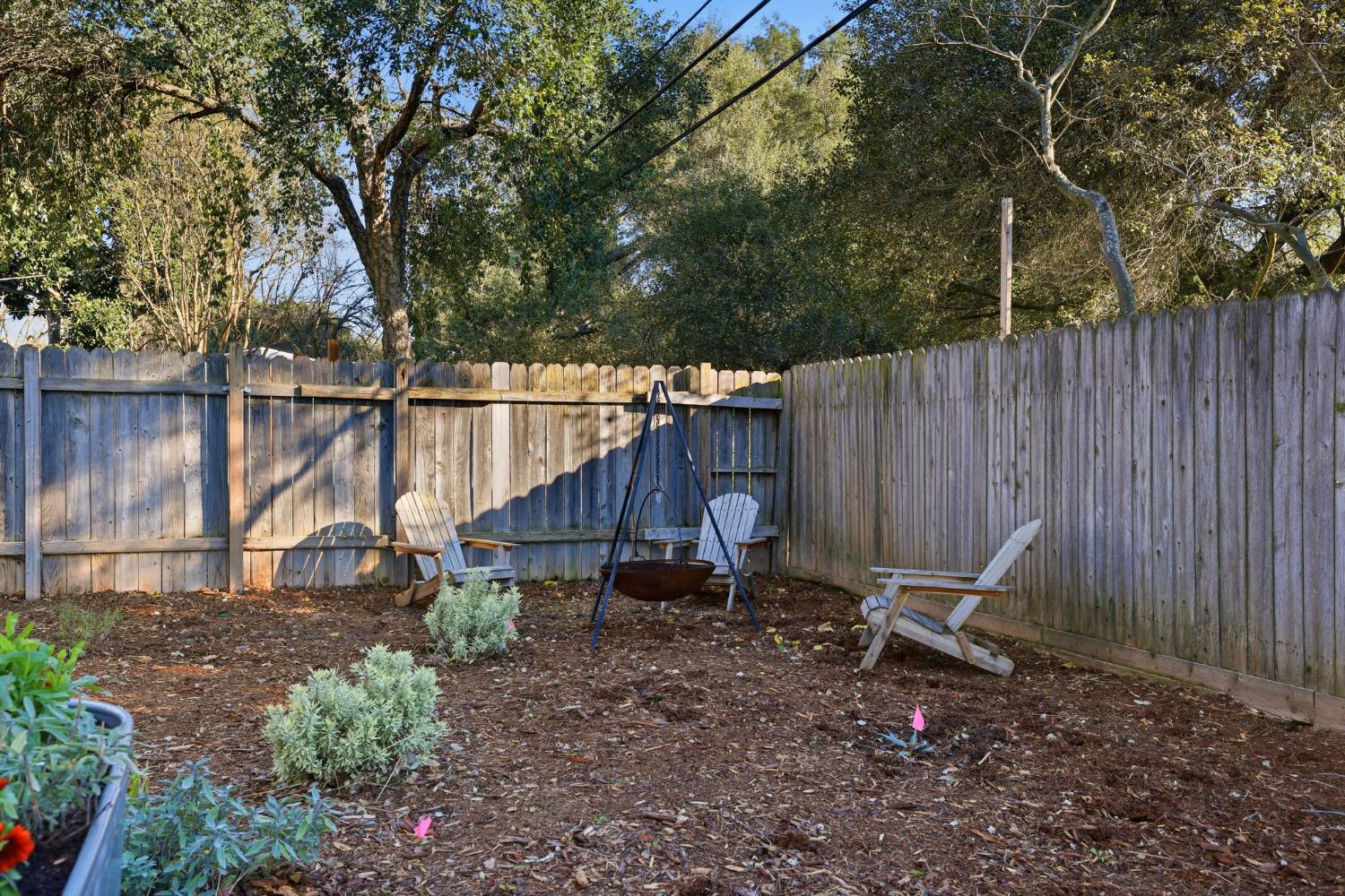 4604 Oxbow Drive