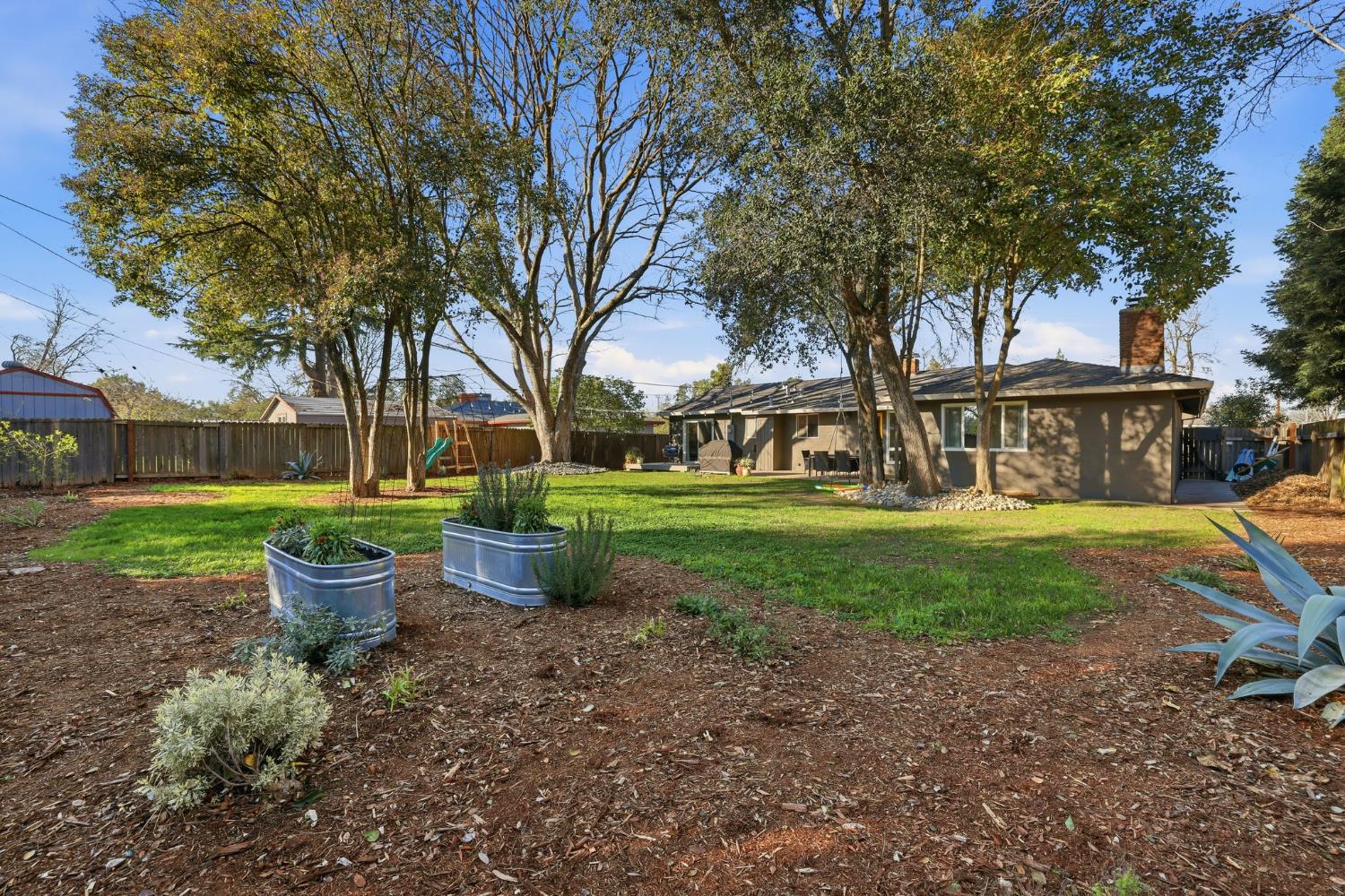 4604 Oxbow Drive