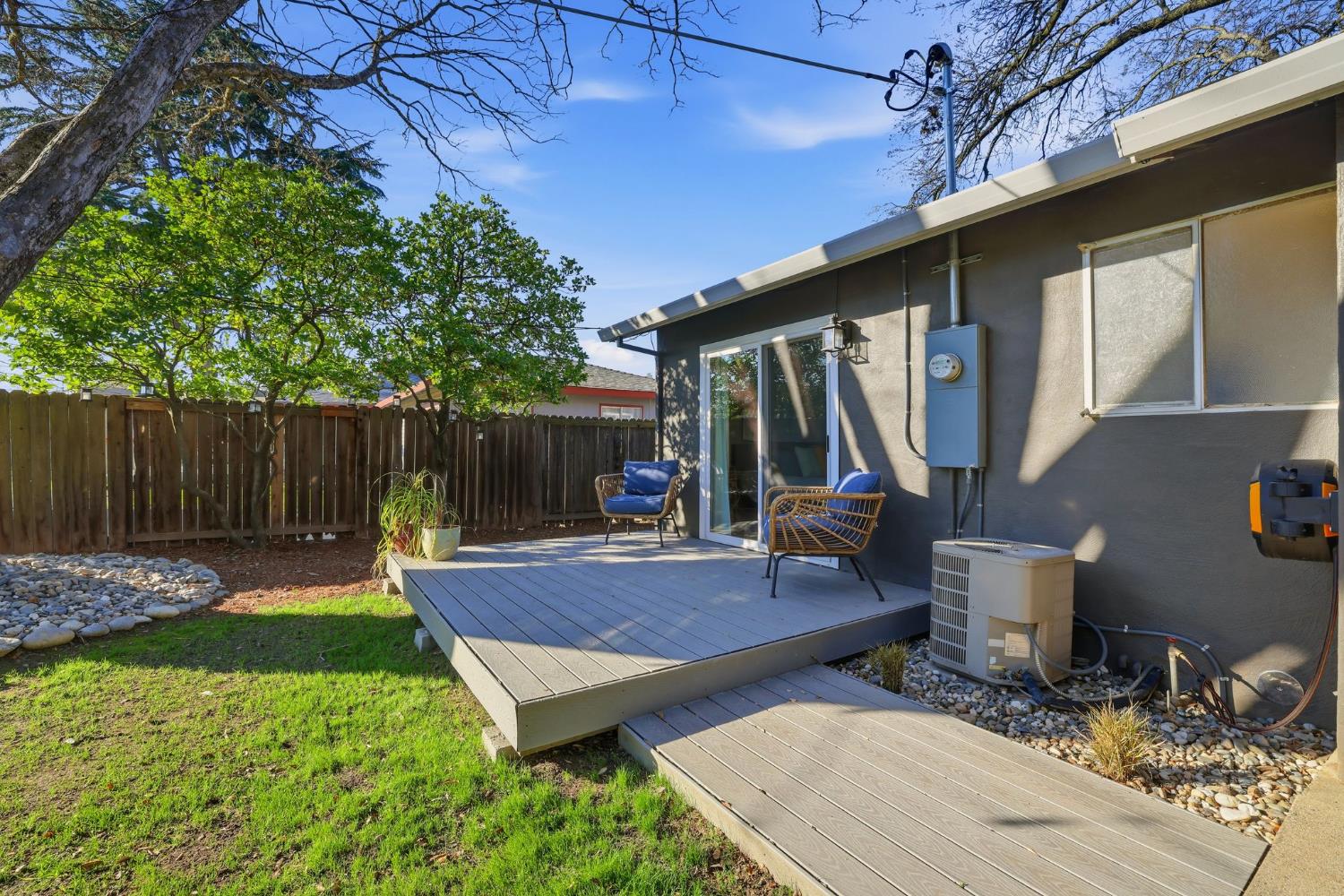 4604 Oxbow Drive