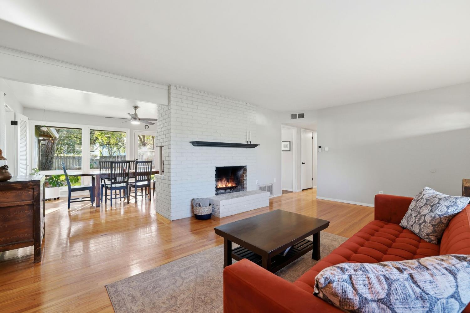 4604 Oxbow Drive