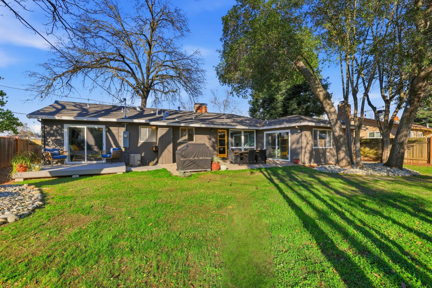 4604 Oxbow Drive